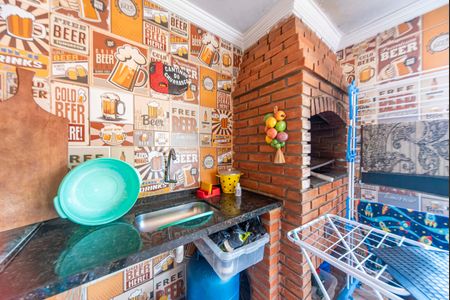 Casa à venda com 250m², 4 quartos e 6 vagas Casa à venda com 250m², 4 quartos e 6 vagasÁrea Gourmet e Área de Serviço