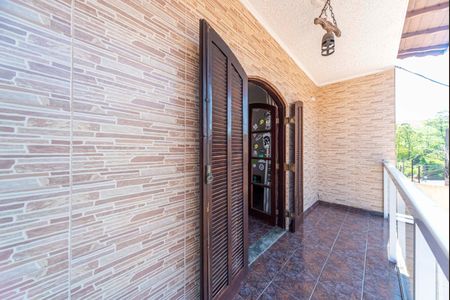 Casa à venda com 250m², 4 quartos e 6 vagas Casa à venda com 250m², 4 quartos e 6 vagasVaranda do Quarto 1