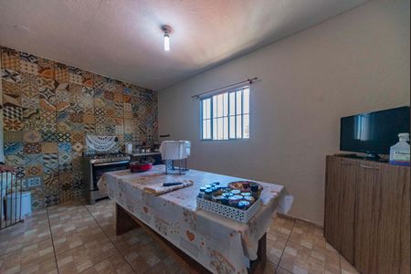 Casa à venda com 250m², 4 quartos e 6 vagas Casa à venda com 250m², 4 quartos e 6 vagasÁrea de Apoio Cozinha