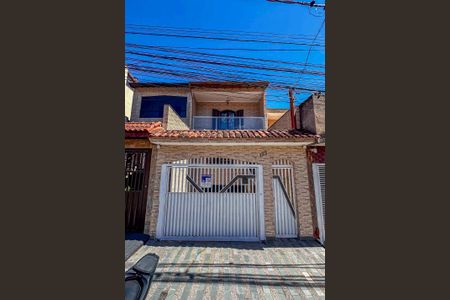 Casa à venda com 250m², 4 quartos e 6 vagas Casa à venda com 250m², 4 quartos e 6 vagasFachada