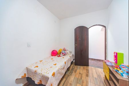 Casa à venda com 250m², 4 quartos e 6 vagas Casa à venda com 250m², 4 quartos e 6 vagasQuarto 2