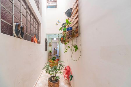 Casa à venda com 250m², 4 quartos e 6 vagas Casa à venda com 250m², 4 quartos e 6 vagasCorredor Externo