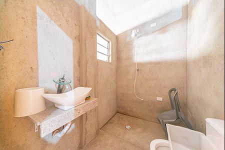 Casa à venda com 250m², 4 quartos e 6 vagas Casa à venda com 250m², 4 quartos e 6 vagasBanheiro Edicula