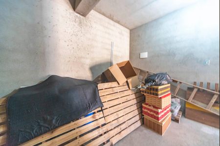 Casa à venda com 250m², 4 quartos e 6 vagas Casa à venda com 250m², 4 quartos e 6 vagasQuarto Edícula