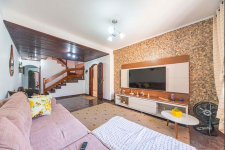 Casa à venda com 250m², 4 quartos e 6 vagas Casa à venda com 250m², 4 quartos e 6 vagasSala