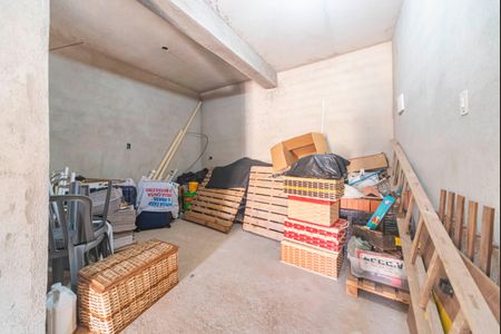 Casa à venda com 250m², 4 quartos e 6 vagas Casa à venda com 250m², 4 quartos e 6 vagasQuarto Edícula