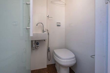 Apartamento para alugar com 102m², 3 quartos e 1 vagaÁrea de Serviço - Banheiro