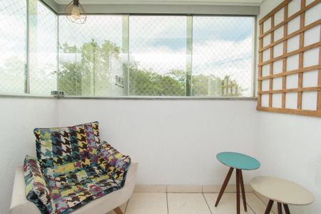 Sala de apartamento para alugar com 2 quartos, 60m² em Teixeira Dias, Belo Horizonte
