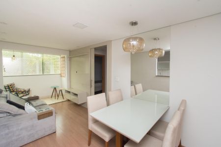 Sala de apartamento para alugar com 2 quartos, 60m² em Teixeira Dias, Belo Horizonte