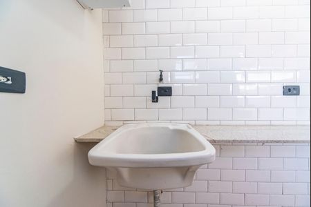 Apartamento à venda com 87m², 2 quartos e 1 vagaBanheiro e área de serviço