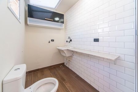 Apartamento à venda com 87m², 2 quartos e 1 vagaBanheiro e área de serviço