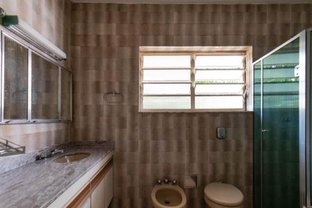 Casa para alugar com 412m², 3 quartos e 2 vagasBanheiro da Suíte