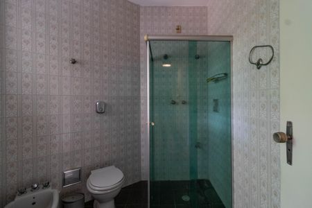 Casa para alugar com 412m², 3 quartos e 2 vagasBanheiro