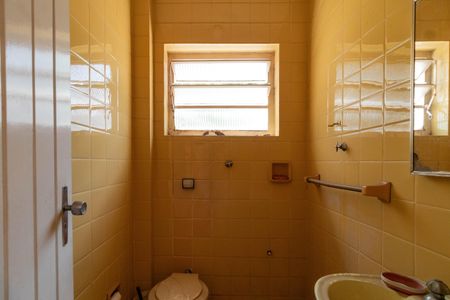 Casa para alugar com 412m², 3 quartos e 2 vagasBanheiro de serviço