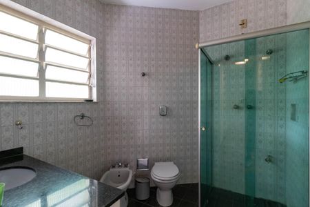 Casa para alugar com 412m², 3 quartos e 2 vagasBanheiro