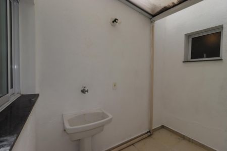 Apartamento para alugar com 58m², 2 quartos e 1 vagaÁrea de Serviço