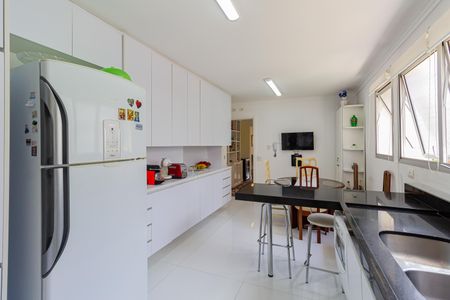 Apartamento à venda com 206m², 4 quartos e 2 vagas Apartamento à venda com 206m², 4 quartos e 2 vagasCozinha