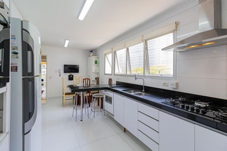 Apartamento à venda com 206m², 4 quartos e 2 vagas Apartamento à venda com 206m², 4 quartos e 2 vagasCozinha