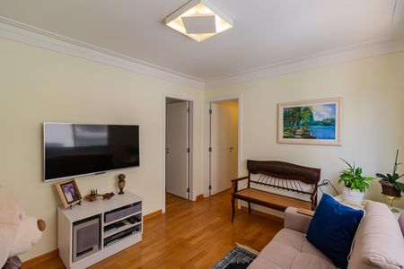 Apartamento à venda com 206m², 4 quartos e 2 vagas Apartamento à venda com 206m², 4 quartos e 2 vagasSala de TV