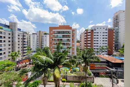 Apartamento à venda com 206m², 4 quartos e 2 vagas Apartamento à venda com 206m², 4 quartos e 2 vagasVista do Quarto 3