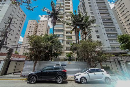 Apartamento à venda com 206m², 4 quartos e 2 vagas Apartamento à venda com 206m², 4 quartos e 2 vagasFachada