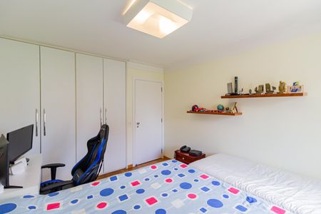 Apartamento à venda com 206m², 4 quartos e 2 vagas Apartamento à venda com 206m², 4 quartos e 2 vagasQuarto 3