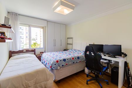 Apartamento à venda com 206m², 4 quartos e 2 vagas Apartamento à venda com 206m², 4 quartos e 2 vagasQuarto 3