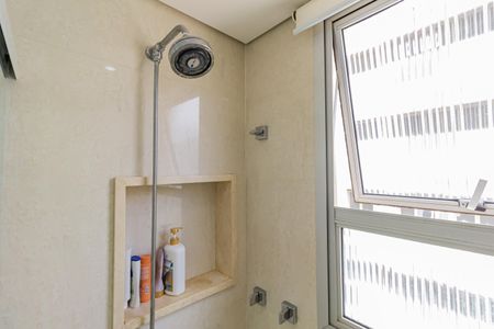 Apartamento à venda com 206m², 4 quartos e 2 vagas Apartamento à venda com 206m², 4 quartos e 2 vagasBanheiro Social