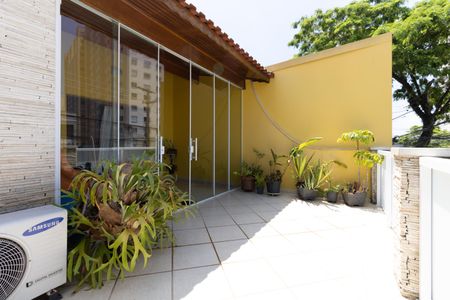 Casa à venda com 180m², 3 quartos e 2 vagasVaranda da Suíte