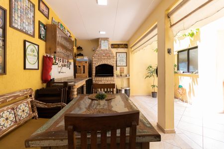 Casa à venda com 180m², 3 quartos e 2 vagasÁrea Gourmet 