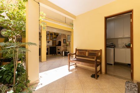 Casa à venda com 180m², 3 quartos e 2 vagasQuintal