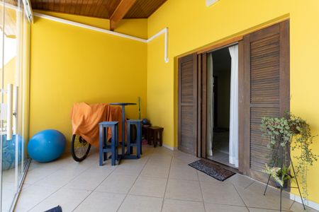 Casa à venda com 180m², 3 quartos e 2 vagasVaranda da Suíte