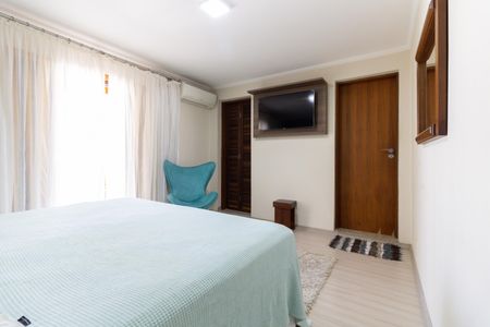 Casa à venda com 180m², 3 quartos e 2 vagasSuíte