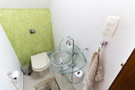 Casa à venda com 180m², 3 quartos e 2 vagasLavabo