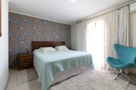 Casa à venda com 180m², 3 quartos e 2 vagasSuíte