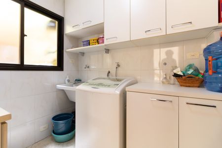 Casa à venda com 180m², 3 quartos e 2 vagasLavanderia 