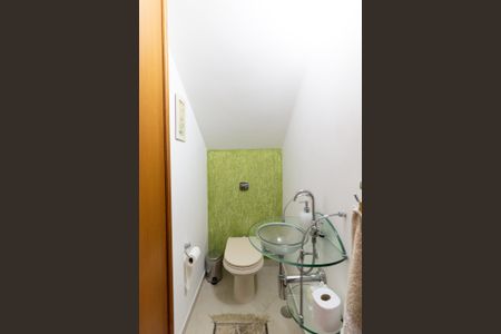 Casa à venda com 180m², 3 quartos e 2 vagasLavabo