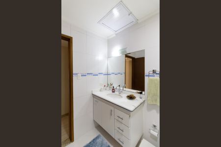 Casa à venda com 180m², 3 quartos e 2 vagasBanheiro Social 