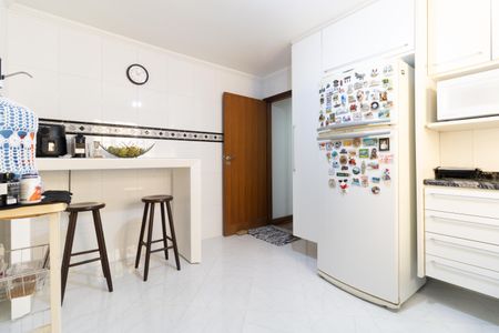 Casa à venda com 180m², 3 quartos e 2 vagasCozinha 