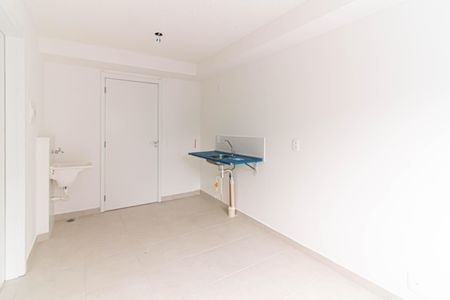 Sala de apartamento para alugar com 1 quarto, 24m² em Parque Industrial Tomas Edson, São Paulo