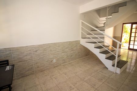 Casa à venda com 98m², 4 quartos e 1 vagaSala