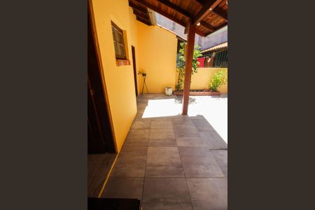 Casa à venda com 98m², 4 quartos e 1 vagaÁrea de Serviço