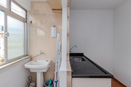 Apartamento à venda com 43m², 1 quarto e sem vagaCozinha e Área de Serviço