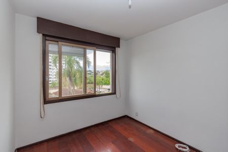 Quarto de apartamento à venda com 1 quarto, 43m² em Teresópolis, Porto Alegre