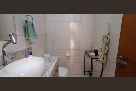 Casa à venda com 200m², 3 quartos e 2 vagas Casa à venda com 200m², 3 quartos e 2 vagasLavabo 2