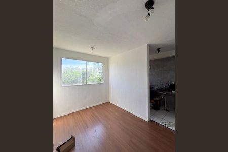 Sala de apartamento para alugar com 2 quartos, 44m² em Parque Bristol, São Paulo