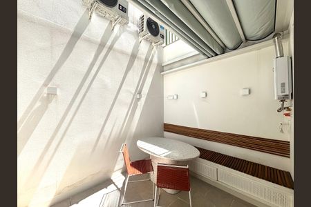 Apartamento à venda com 52m², 1 quarto e sem vagaVaranda/serviço