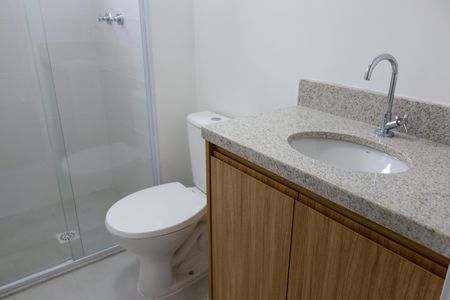 Apartamento à venda com 67m², 3 quartos e 1 vaga Apartamento à venda com 67m², 3 quartos e 1 vagaBanheiro da Suíte 2