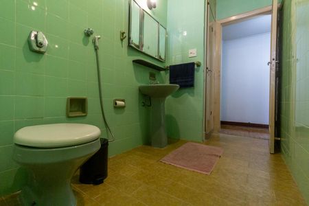 Apartamento para alugar com 110m², 2 quartos e sem vagaBanheiro