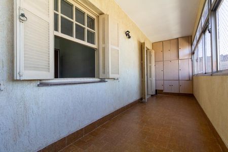 Apartamento para alugar com 110m², 2 quartos e sem vagaVaranda